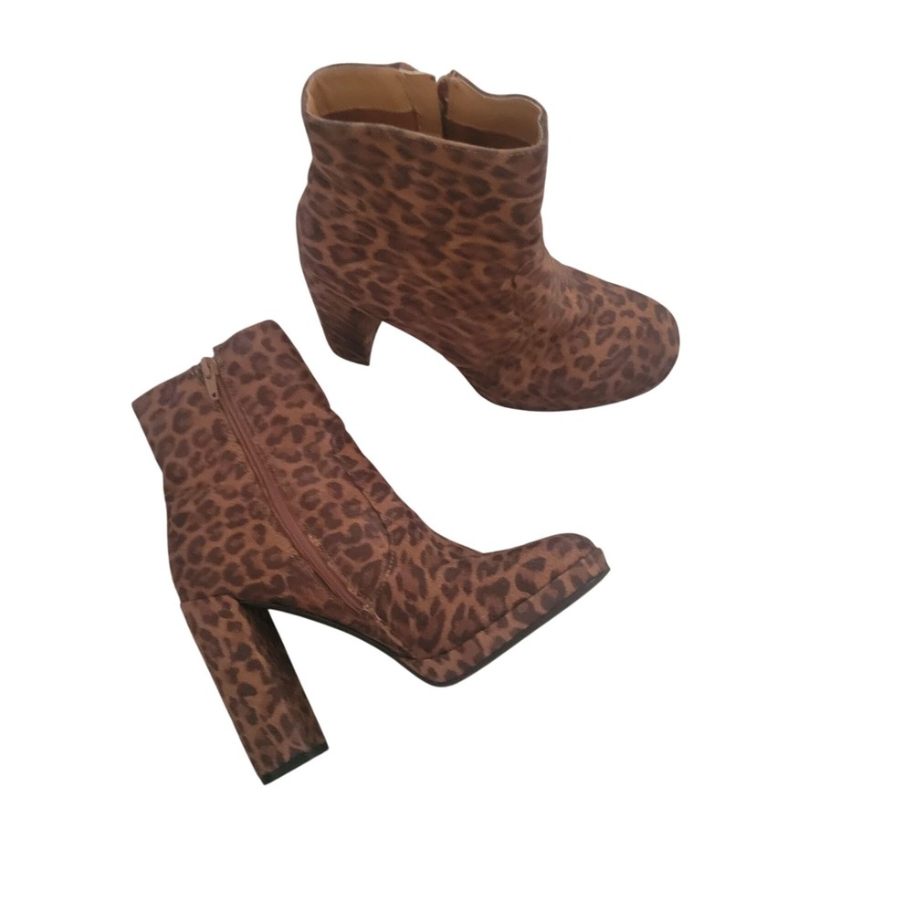 JUST FAB Designer Leopard Print High Heel Ankle Boots Side Zipper Closure 7.5